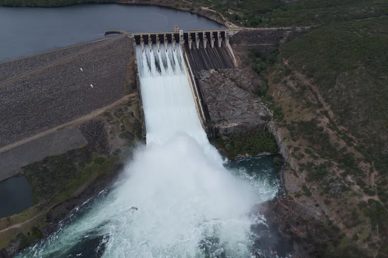 O vertedouro da usina de Xingó, no rio São Francisco.
